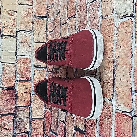 VANS CLASSIC LOWTOP SHOES, WOMANS SIZE 6 GUC - Picture 4 of 11